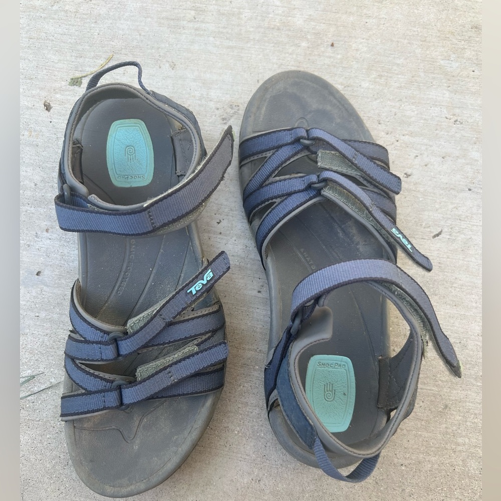 Teva Sandals Size 8 Women